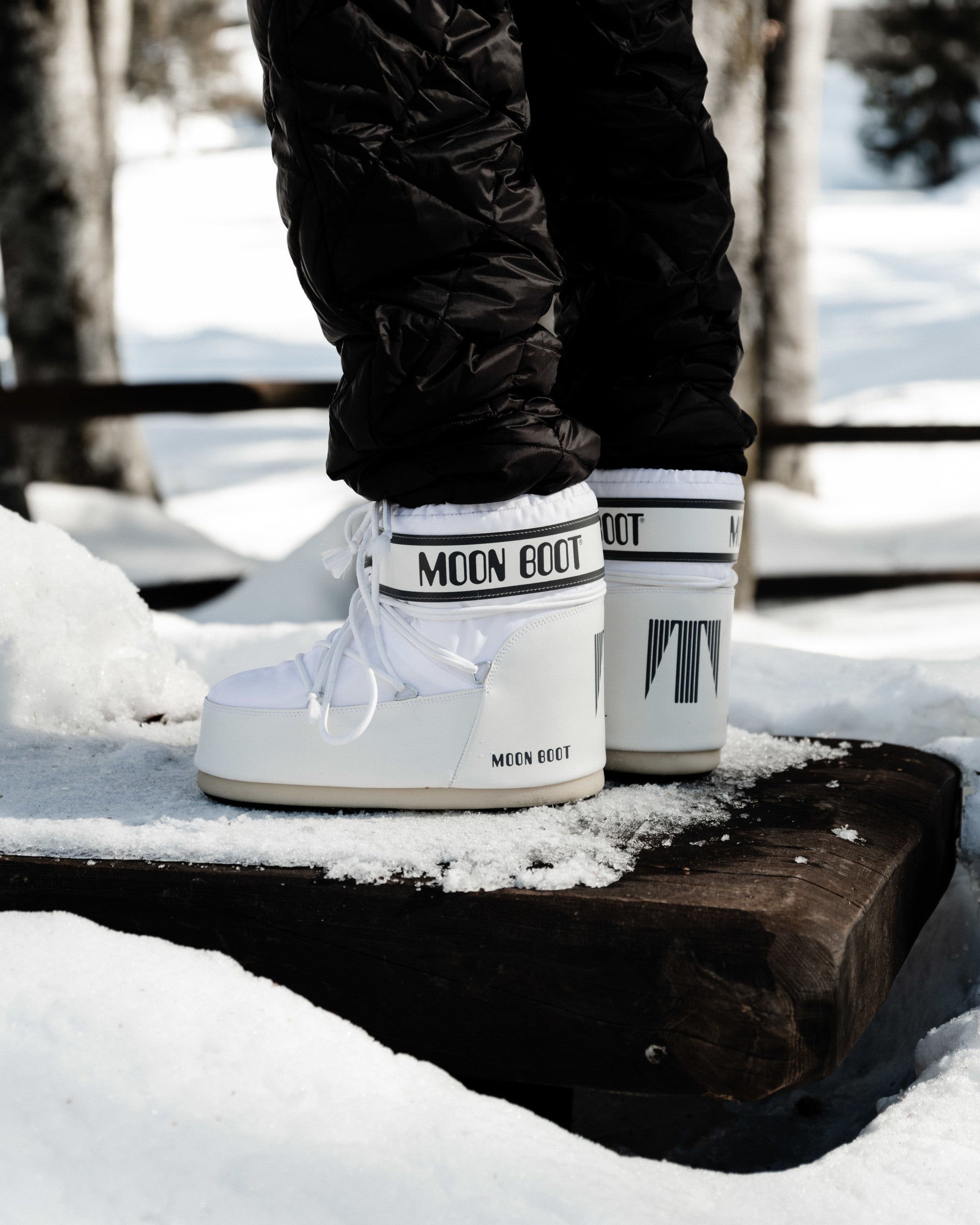 ICON LOW WHITE NYLON BOOTS – Moon Boot