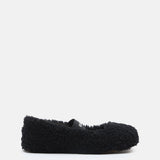 BALLERINAS AUS SHEARLING IN SCHWARZ