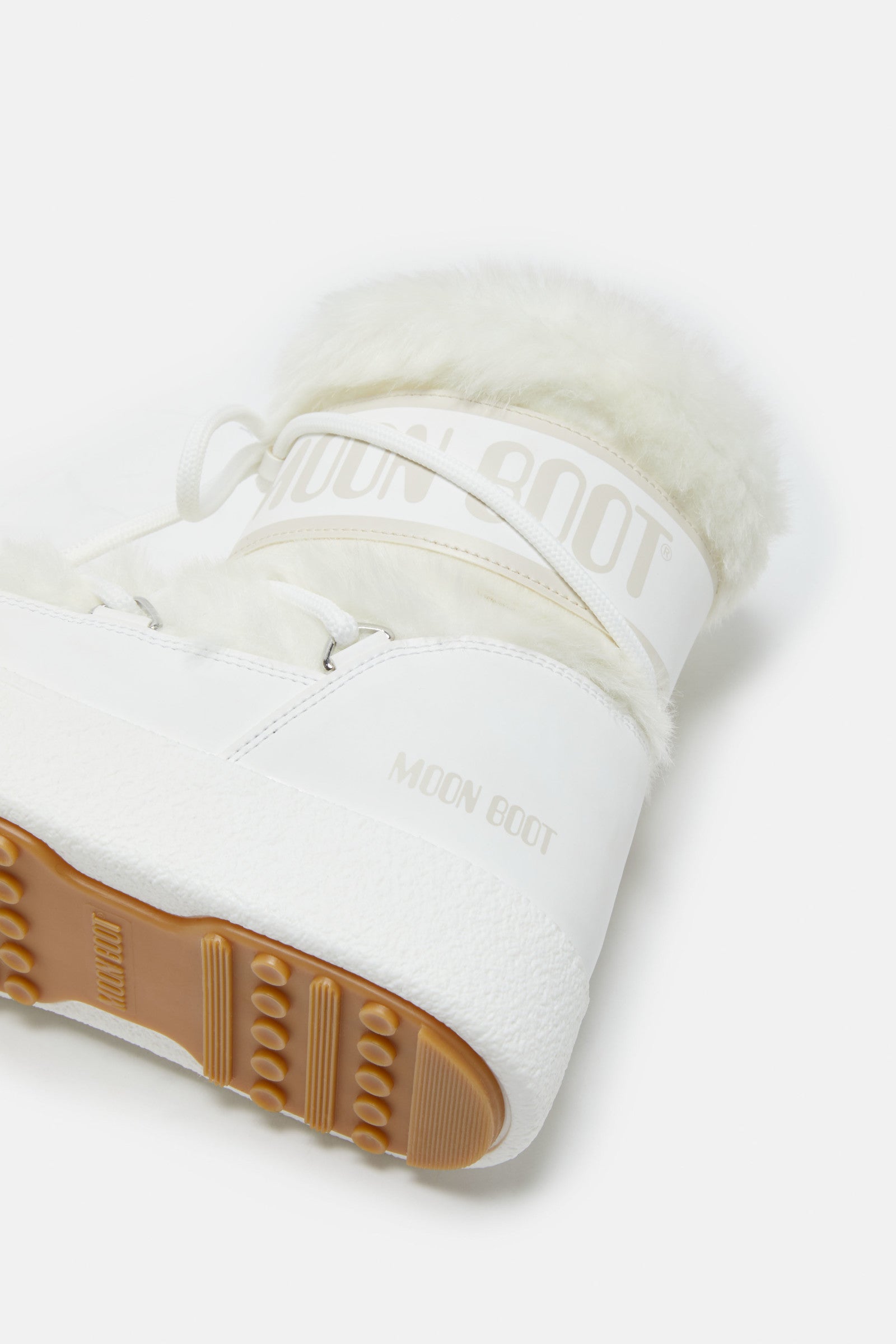 LTRACK LOW WHITE FAUX-FUR BOOTS – Moon Boot