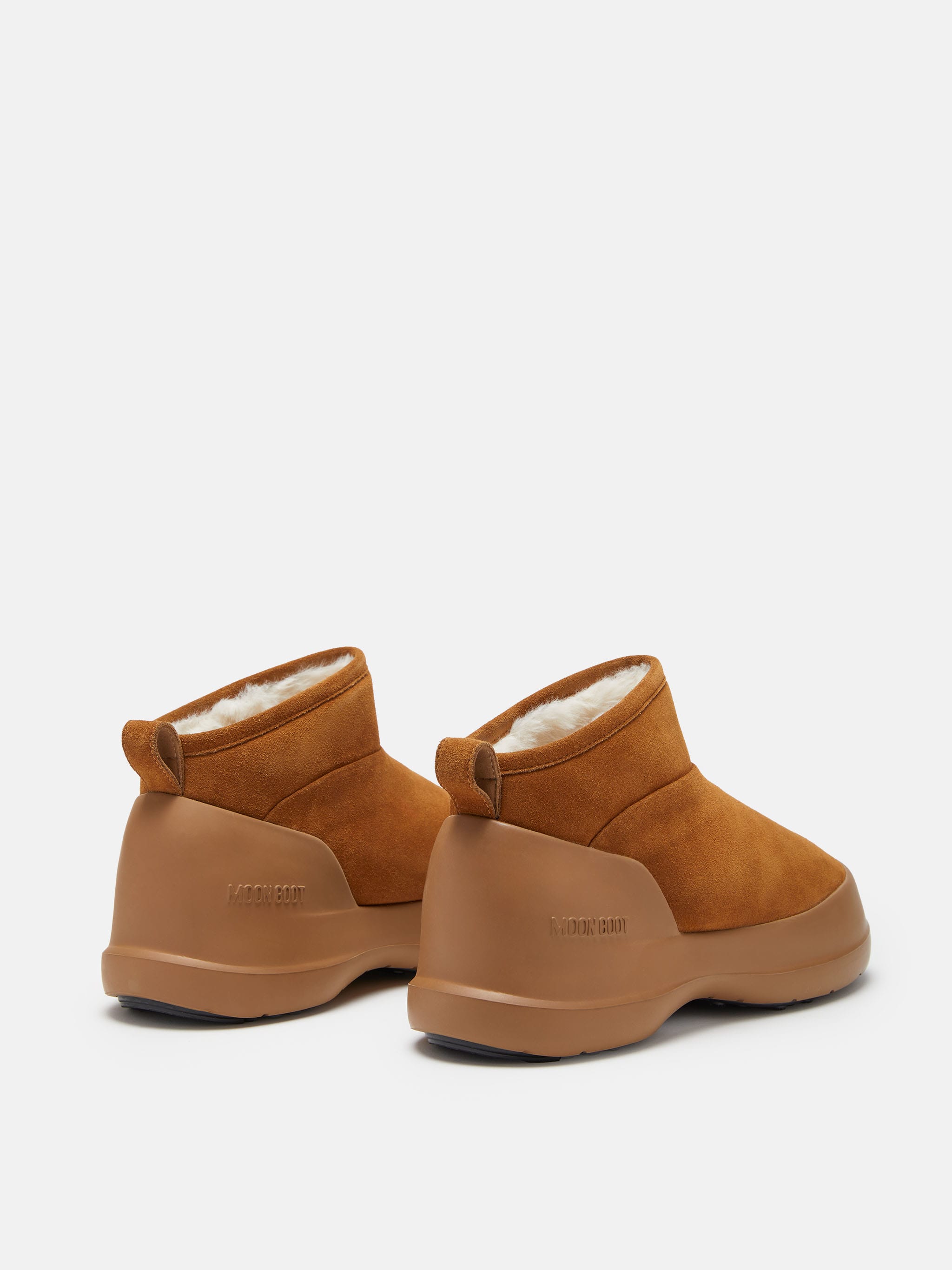 BOTTES BASSES MEZZALUNA EN DAIM MARRON