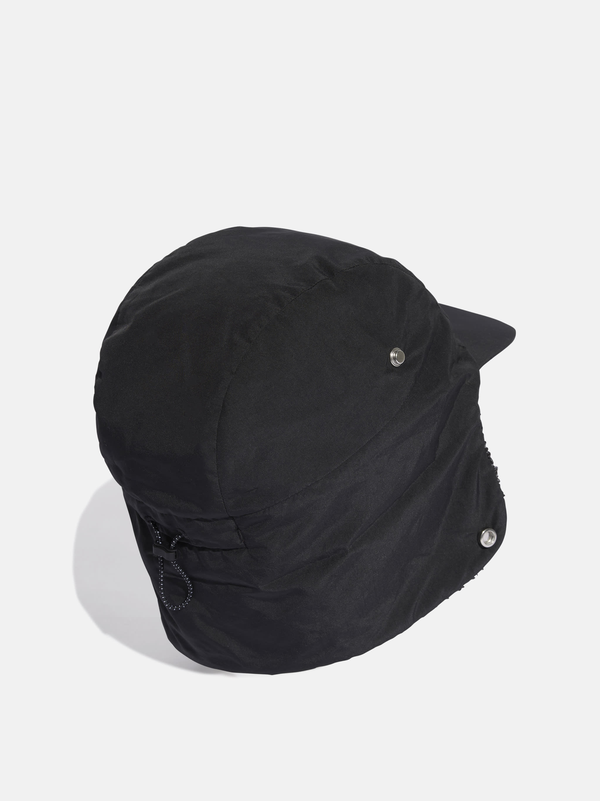 ADIDAS X MOON BOOT KAPPE IN SCHWARZ image number 2