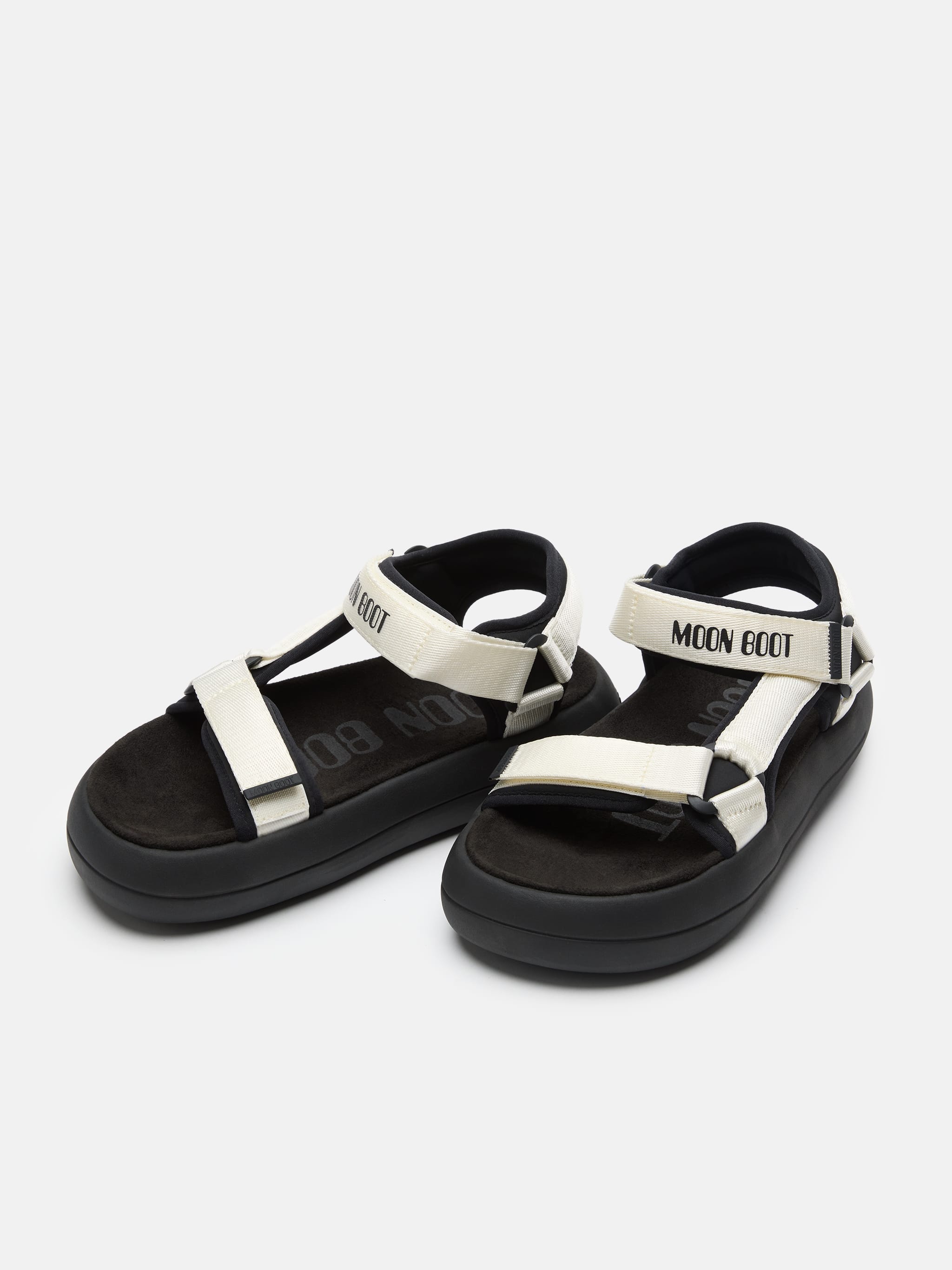 SUPER SANDAL BLANCA Y NEGRA image number 3