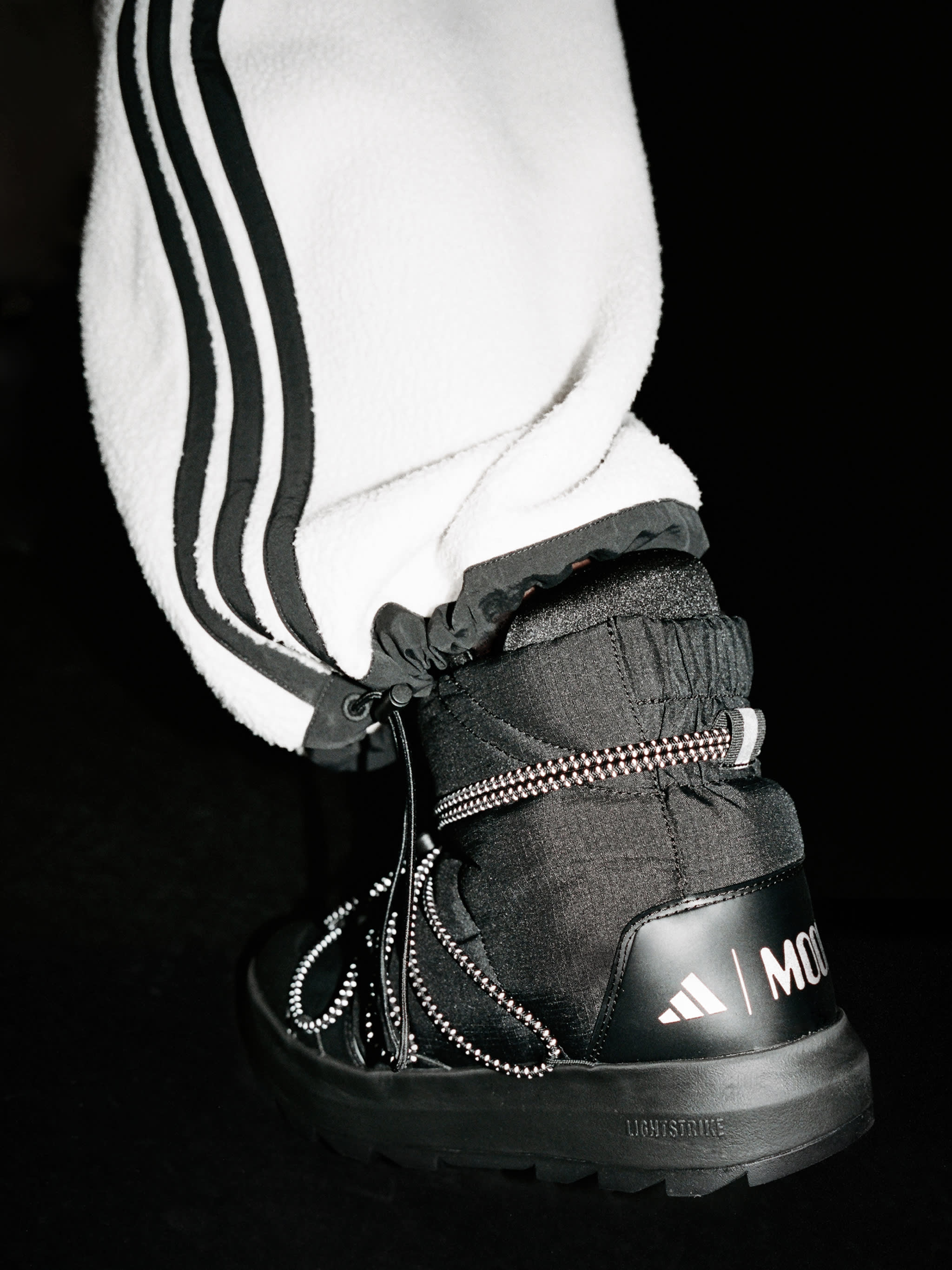 SNEAKER ACE MID NERA ADIDAS X MOON BOOT | Moon Boot®