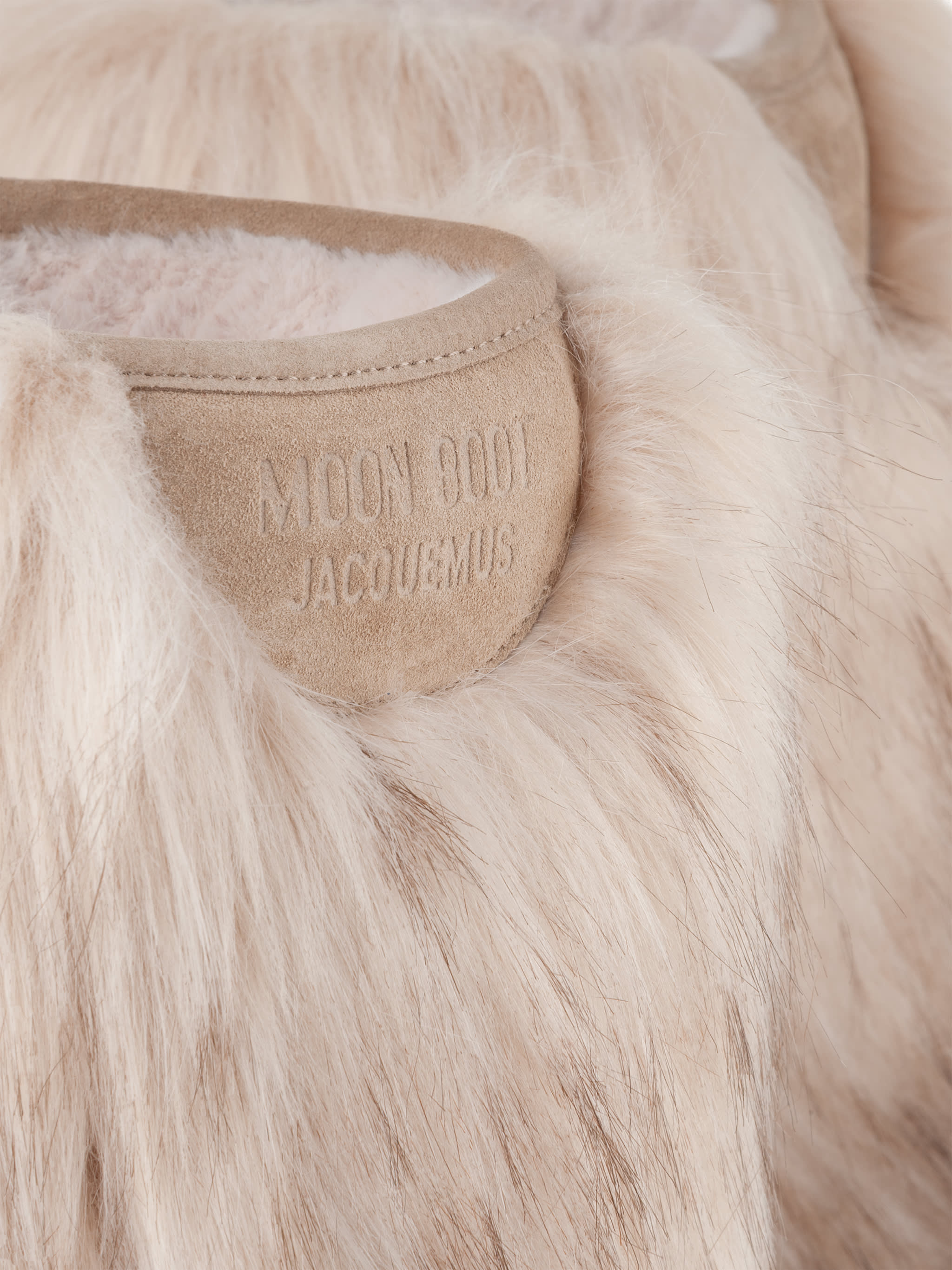 Jacquemus + Moon Boot BOTTES ICON YETI MID CR&Egrave;ME image number 3