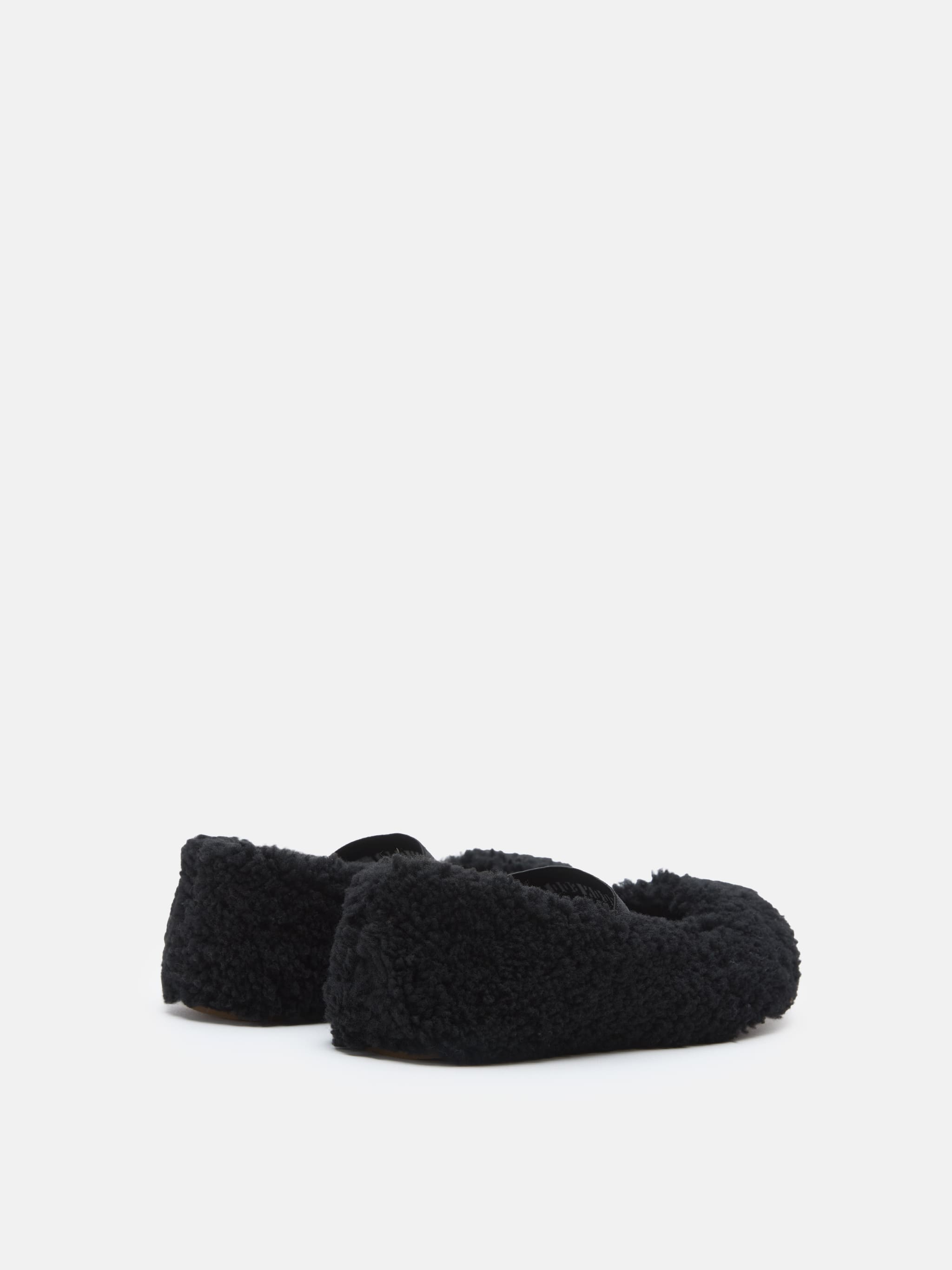 BALLERINAS AUS SHEARLING IN SCHWARZ