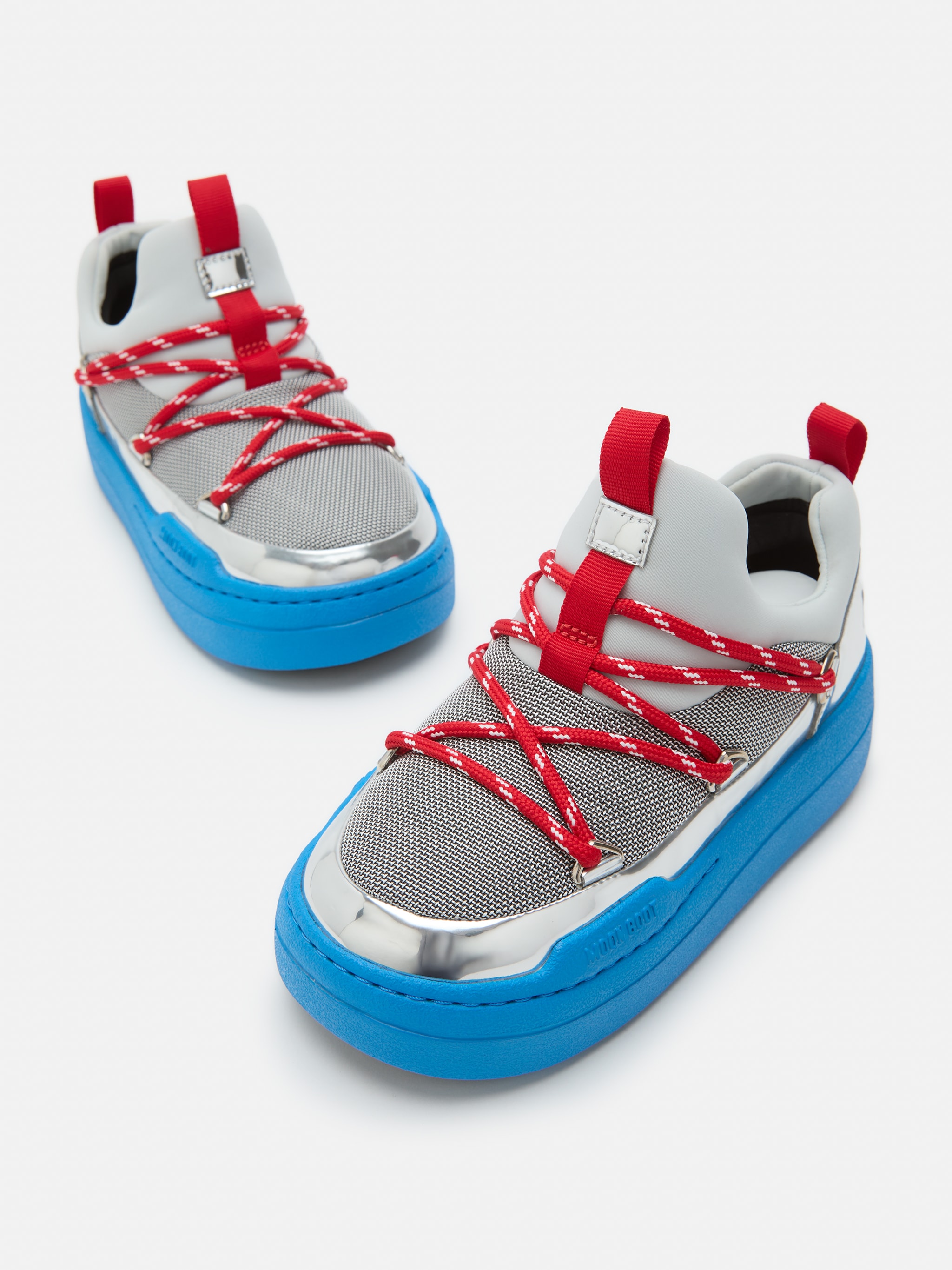 JUNIOR PARK LOW SILBERFARBENE SPACE RACE SNEAKERS MIT SCHN&Uuml;RUNG image number 3