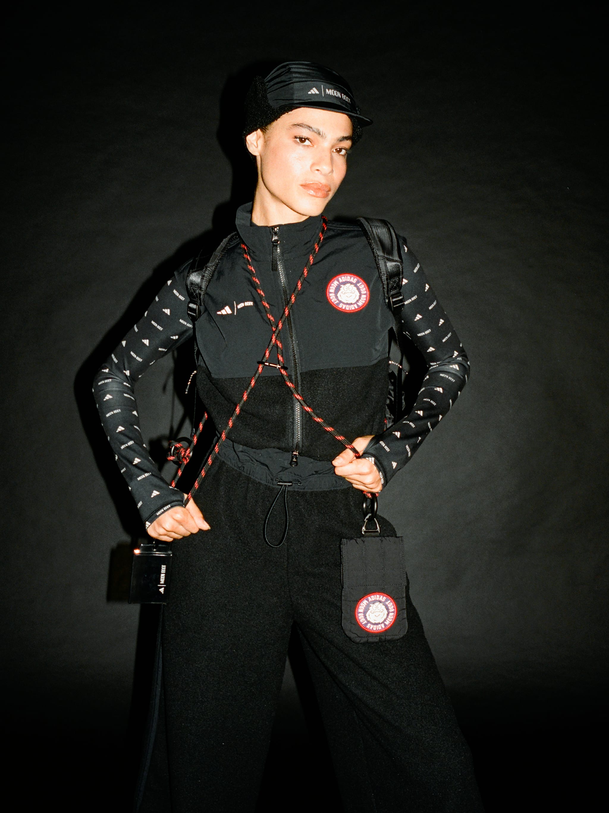 ADIDAS X MOON BOOT OVERALL IN SCHWARZ image number 4