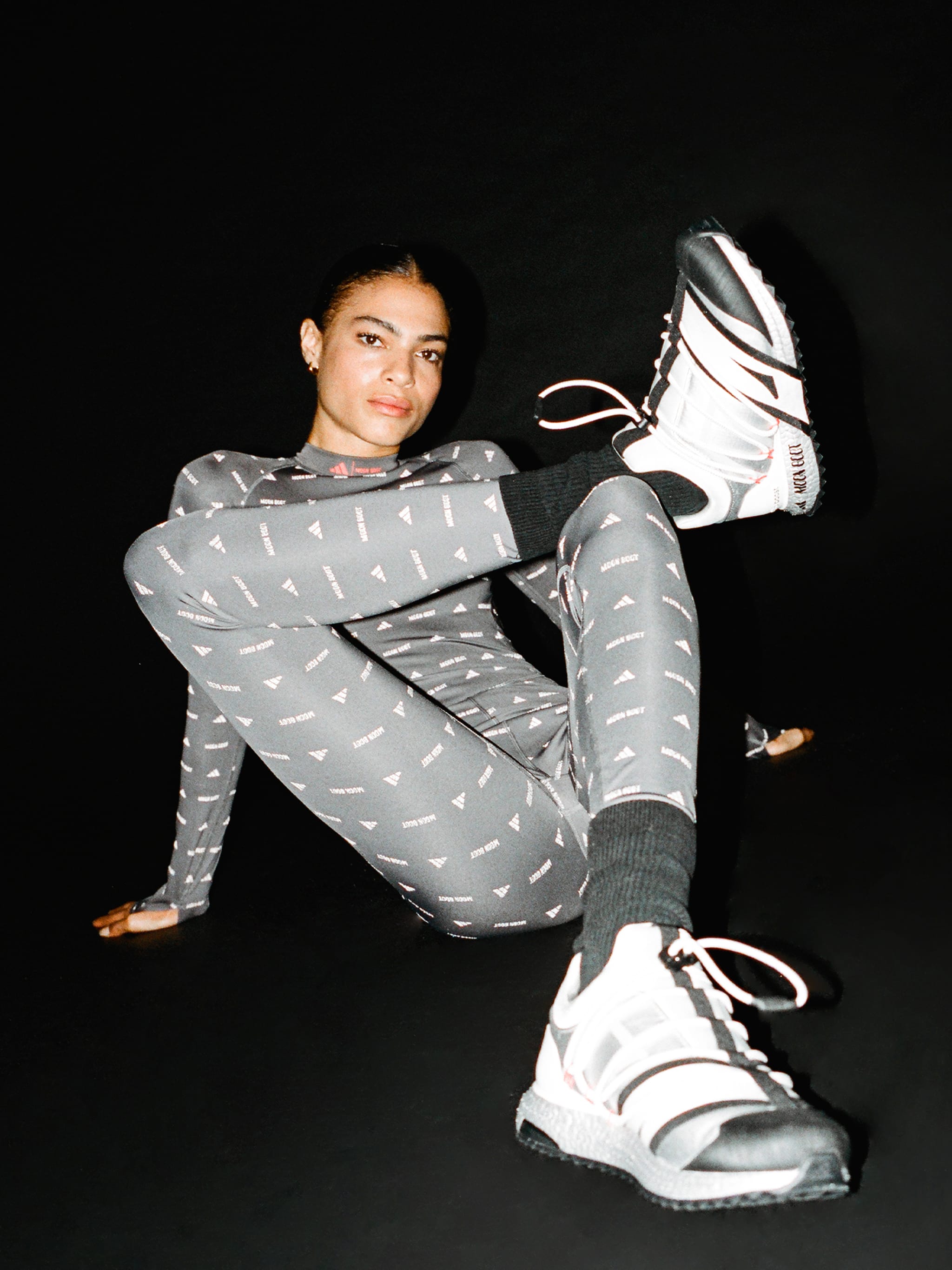 ADIDAS X MOON BOOT ULTRABOOST 1.0 LOW-TOP-SNEAKERS IN MATTSILBER image number 6