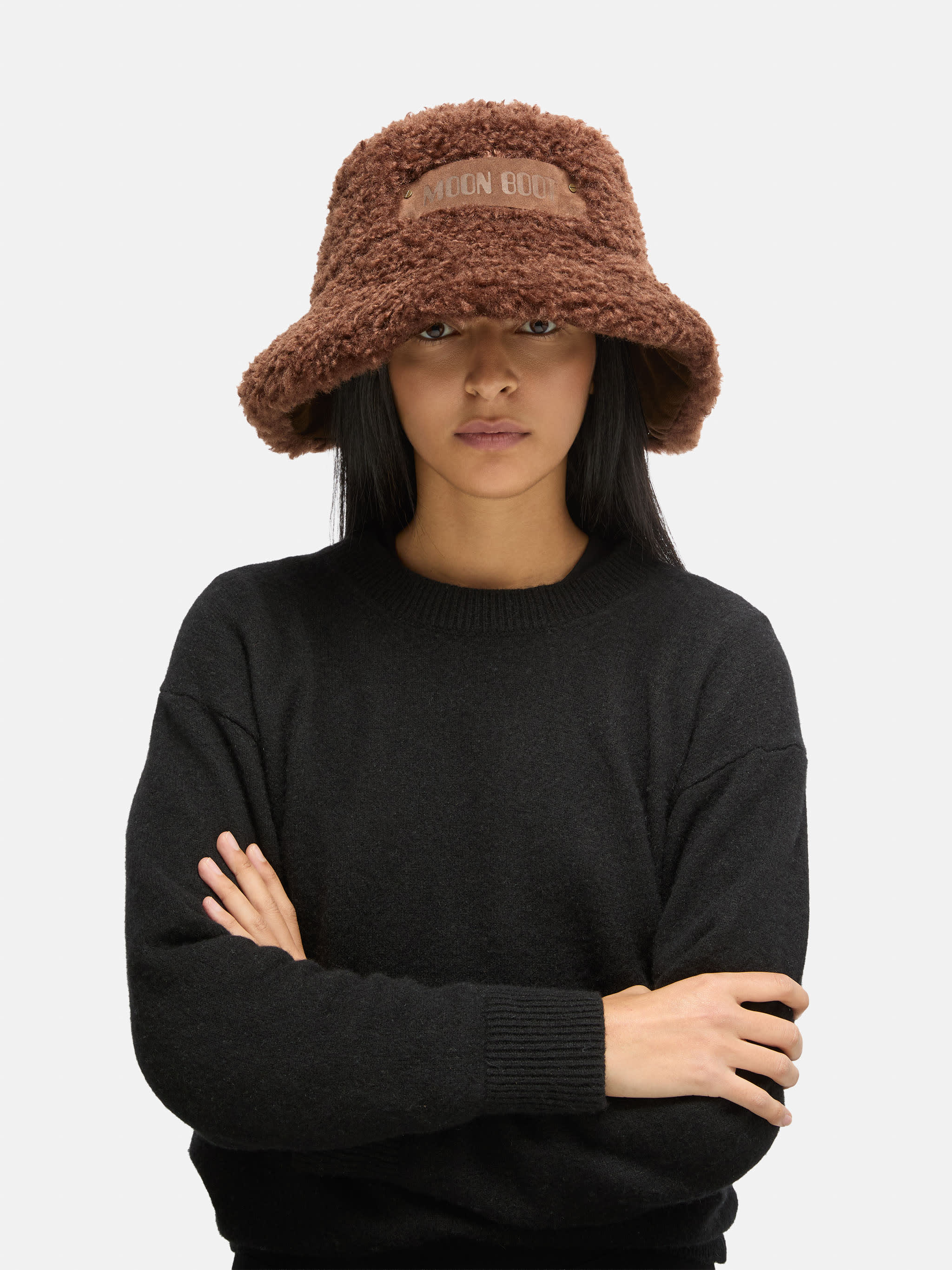 BROWN FURRY BUCKET HAT