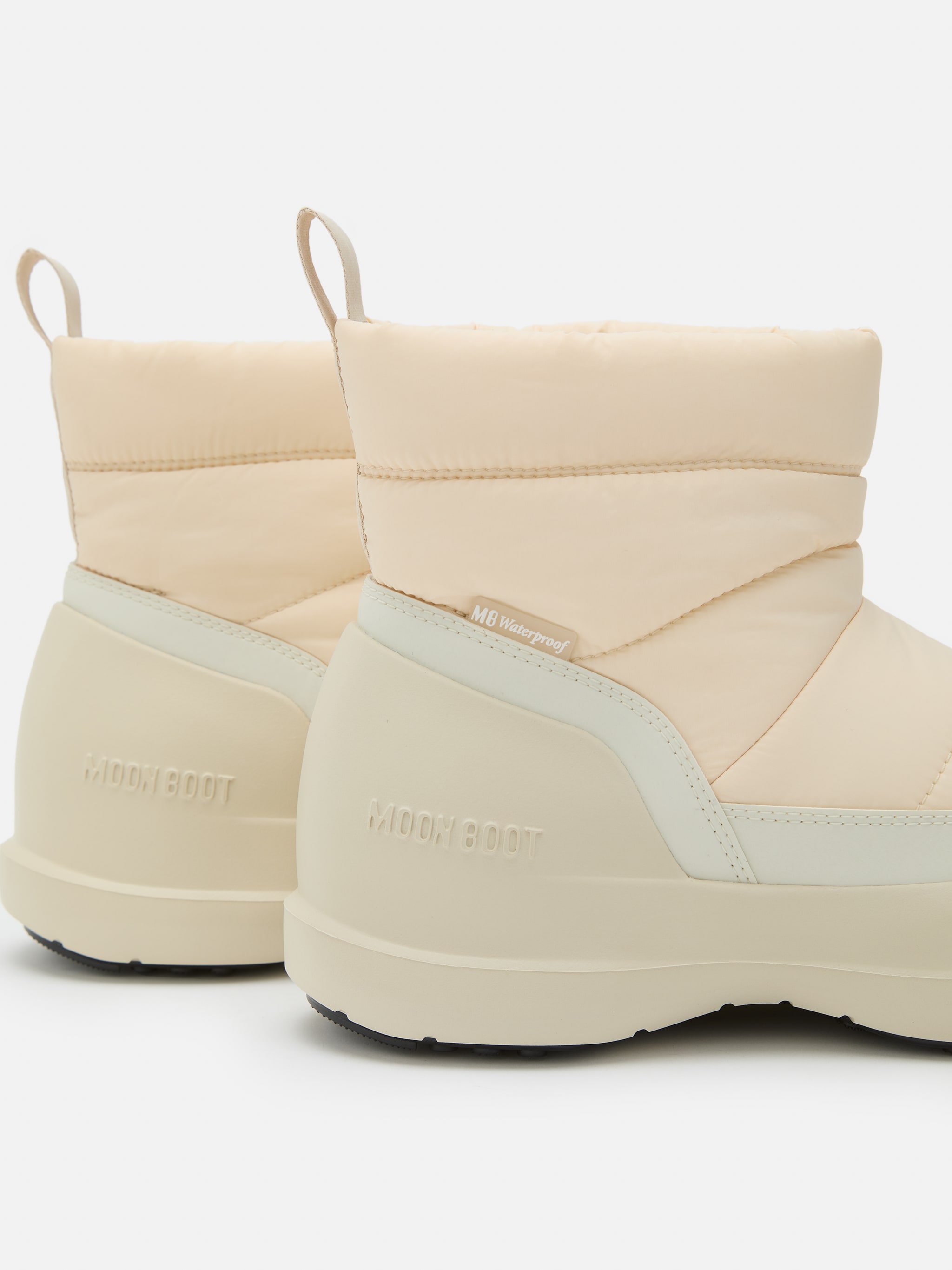 BOTAS MEZZALUNA PUFFY ACOLCHADAS CREMA image number 2