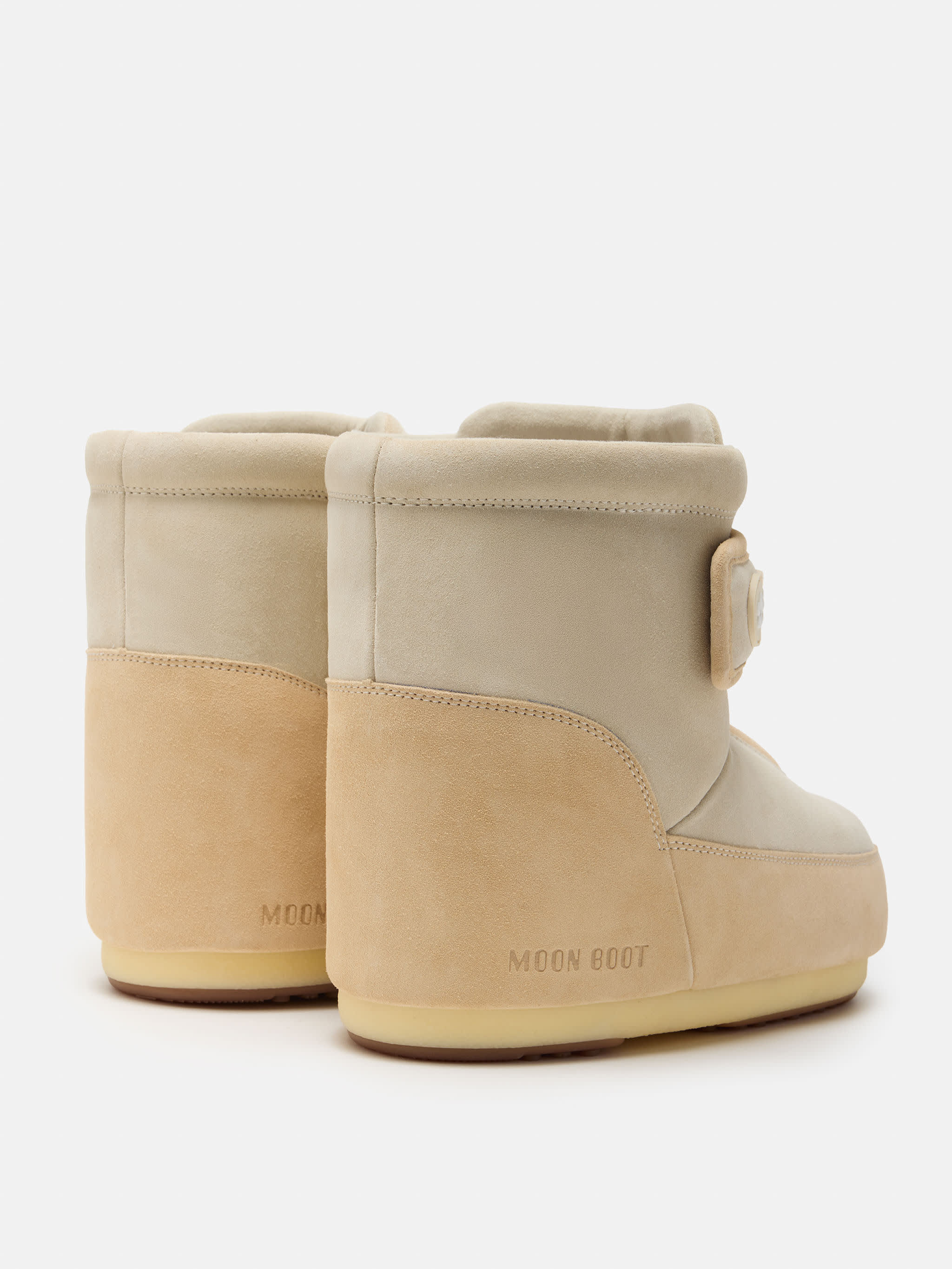 BOTTES MOON BOOT X VANDYTHEPINK&reg; ICON STRAP EN DAIM BEIGE image number 1