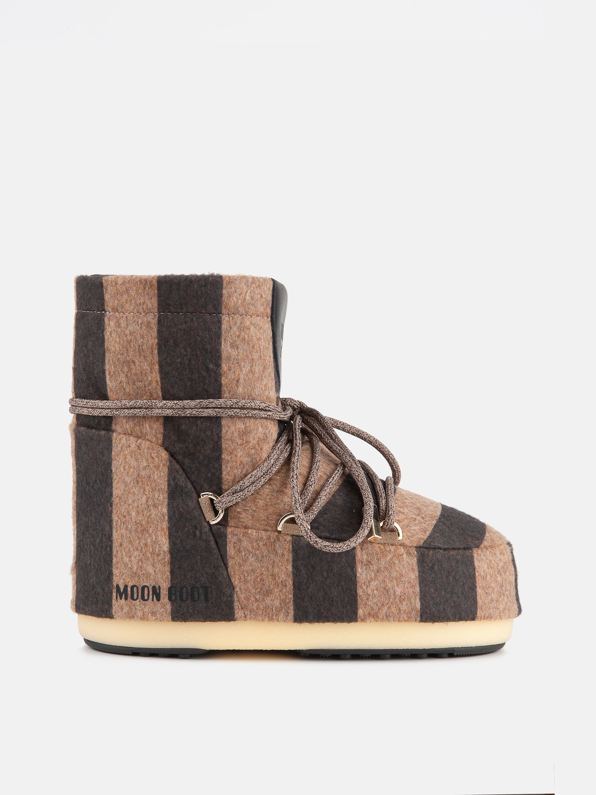 Jacquemus + Moon Boot ICON LOW STIEFEL AUS FILZ MIT STREIFEN IN BEIGE image number 0