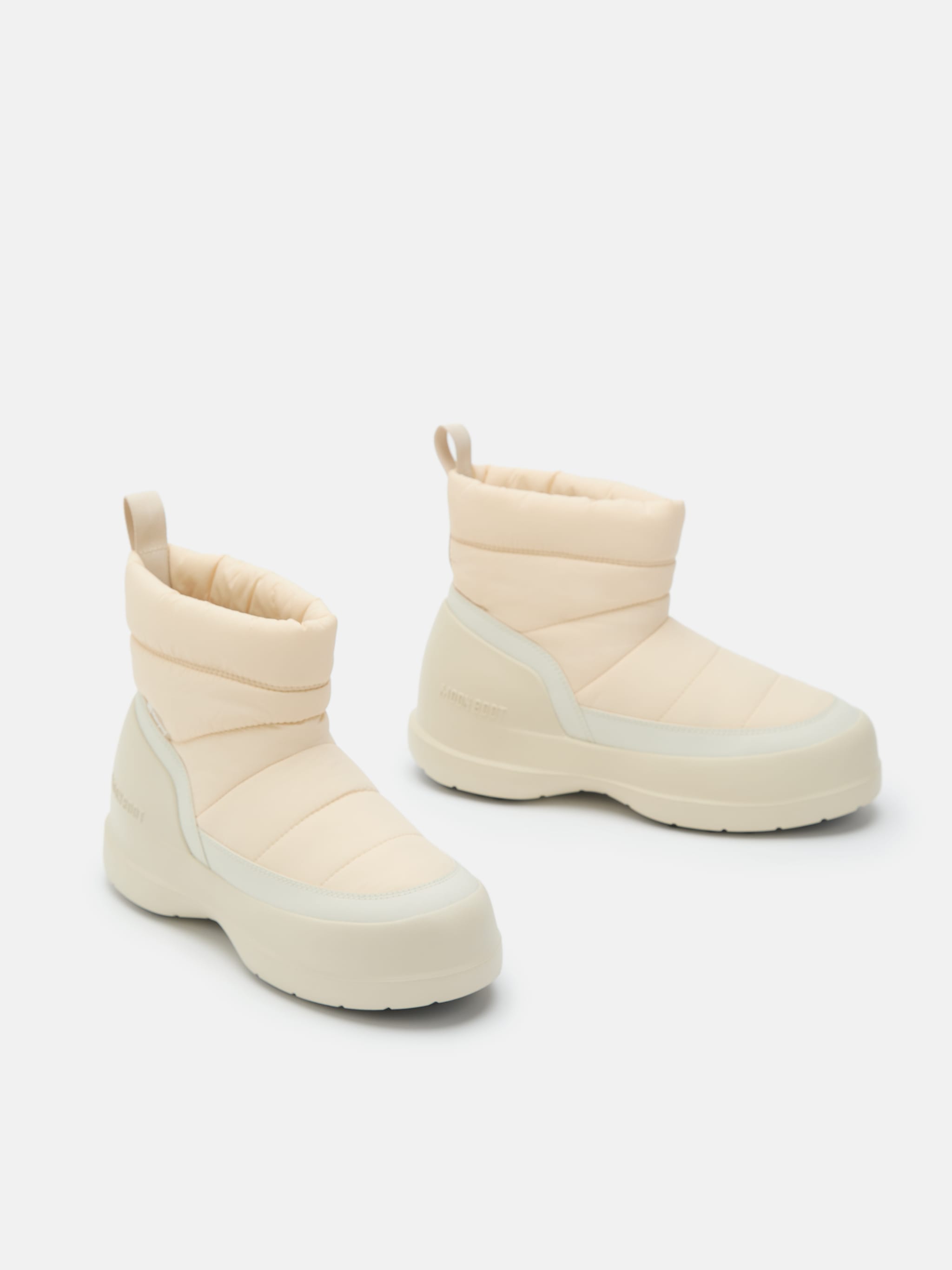BOTAS MEZZALUNA PUFFY ACOLCHADAS CREMA image number 3