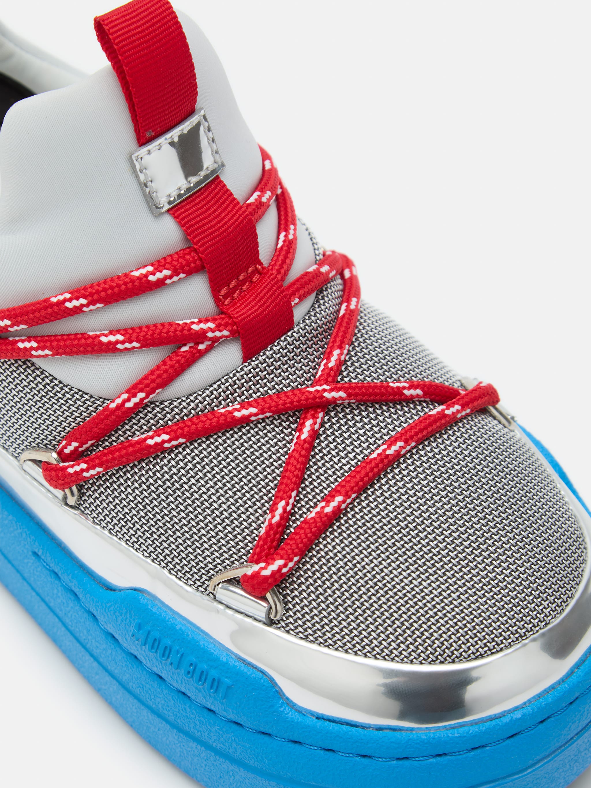 JUNIOR PARK LOW SILBERFARBENE SPACE RACE SNEAKERS MIT SCHN&Uuml;RUNG image number 2